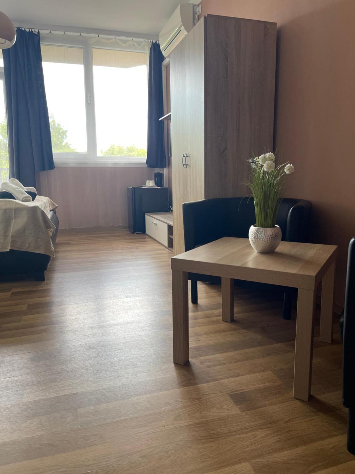 Berény Panzió Acomodação com café da manhã Balatonberény Exterior foto