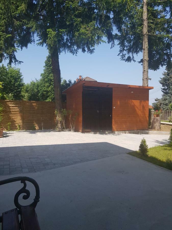 Berény Panzió Acomodação com café da manhã Balatonberény Exterior foto
